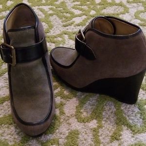 Levity grey suede ankle booties